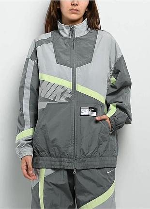 Вітровка nike