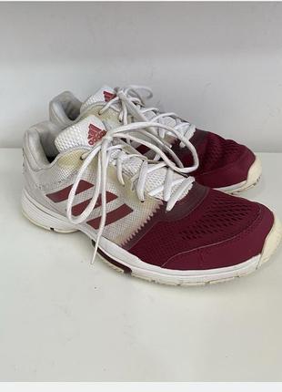 Брендові кросівки adidas в ідеальному стані