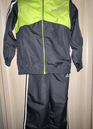 Спортивний костюм adidas 116-122 (6-7 років)