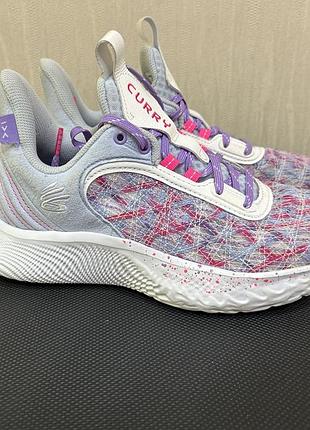 Жіночі кросівки under armour 38р