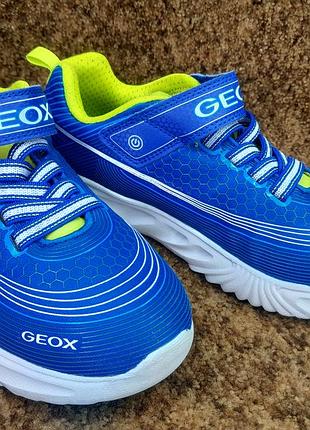 Детские кроссовки оригинал geox respira 37 размер.
