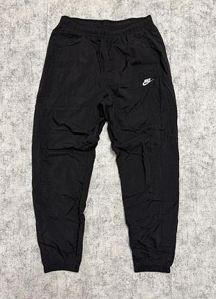 Спортивні нейлонові штани nike sportswear essentials woven unlined pants (оригінал)