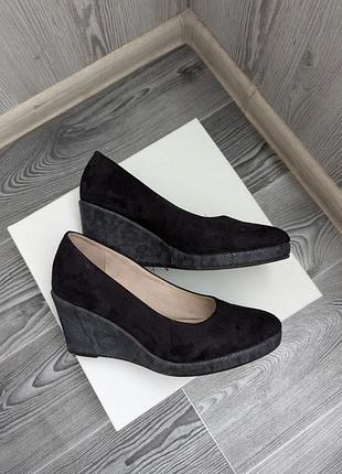 Туфли черные 10/40-41(25.5 см. размера бренда new look