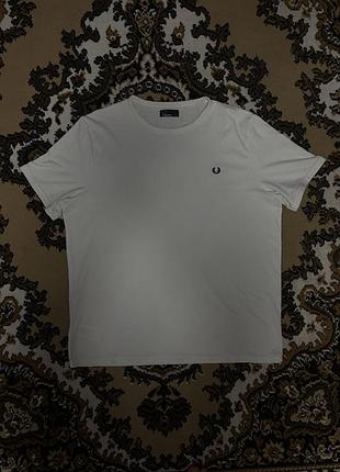 Футболка чоловіча fred perry білого кольору