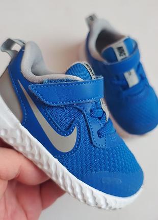 Оригинальные nike р22 длина стельки по факту 14см