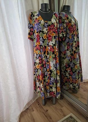 Красивое на пуговицах с пояском сзади платье 👗
