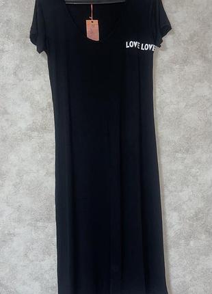 Довга чорна сукня-футболка flammode з принтом love love, розмір m/l