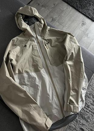 Куртка на мембрані gore-tex salomon