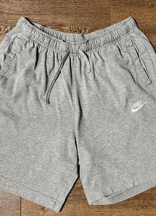 Шорты nike .