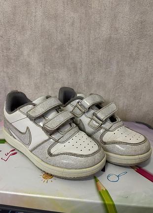 Кросівки nike 30 розмір