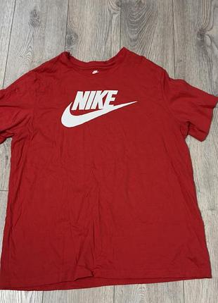 Чоловіча футболка nike
