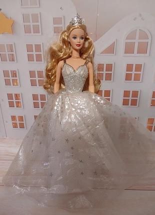 Коллекционная праздничная кукла barbie holiday celebration (выпуск 2001 года) от компании mattel