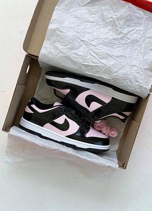 Dunk low patent black / pink