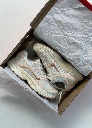Nike v5 rnr soft pearl