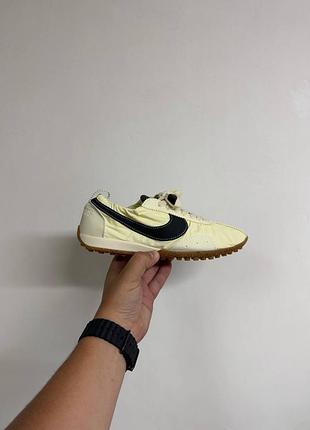 X jacquemus moon shoe cream black