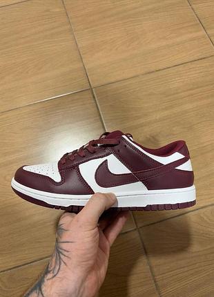Nike dunk low team red bordo white