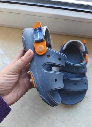 Оригінальні босоніжки crocs