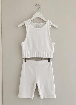Жіночий костюм топ і велосипедки в рубчик молочний zara