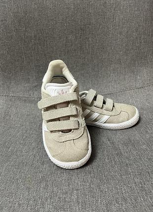 Кросівки adidas gazelle, розмір 27