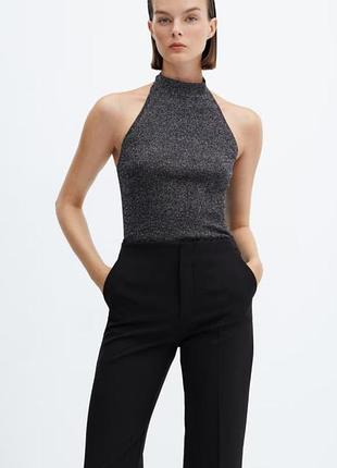 Топ с американской проймой (halter-neck) и люрексом.