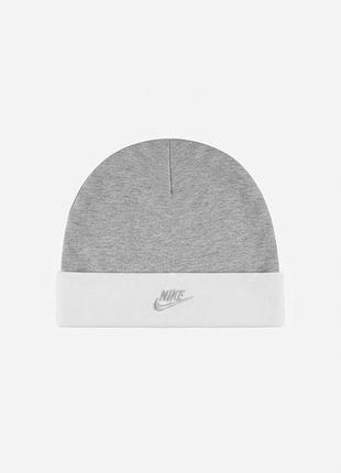 Детская шапка nike для новорожденных / брендовая шапочка бини 0-6 месяцев (серая с белым)