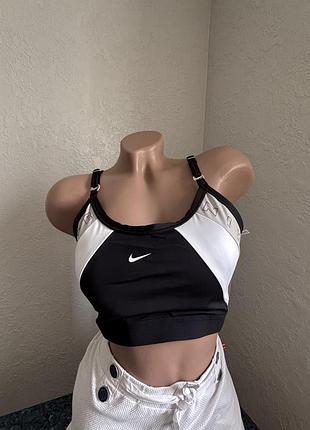Спортивний топ nike