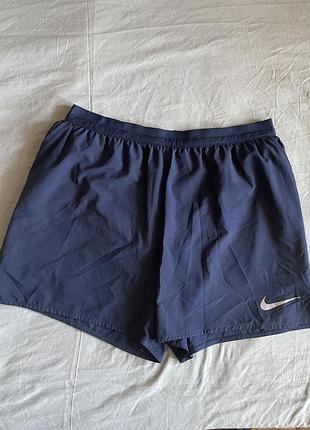 Чоловічі бігові шорти nike dri-fit challenge 5"