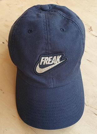 Чоловіча кепка бейсболка nike men's heritage 86 giannis freak