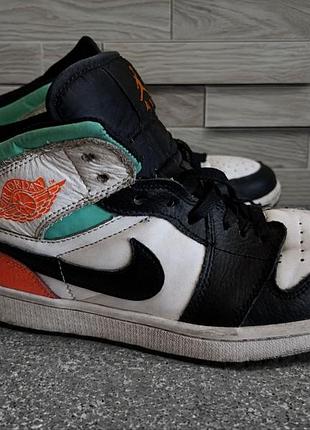 Кроссовки nike air jordan 1 mid se. размер 41/42