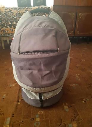 Продам детскую люльочку,в очень красивом состоянии.