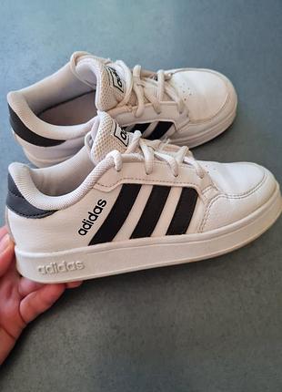 Кроссовки adidas