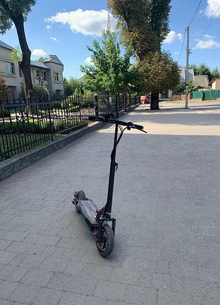 Продам електросамокат