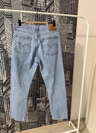 Базові блакитні жіночі джинси levi’s premium жіночі стильні прямі джинси levis wedgie straight