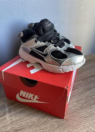 Оригинальные кроссовки nike 24 размера