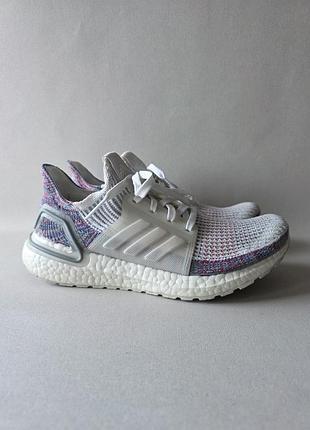 Женские кроссовки adidas ultraboost