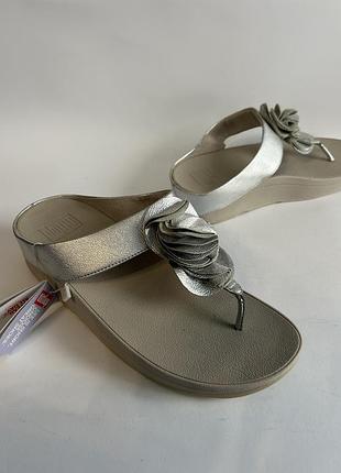 Нові жіночі вʼєтнамки від fitflop