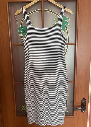 Плаття до колін zara