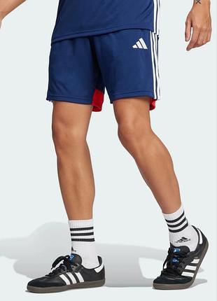 Спортивные шорты шорти  adidas