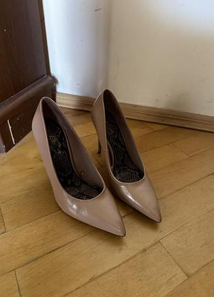 Лодочки/ човники жіночі бежеві zara