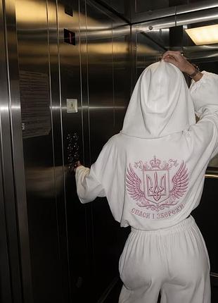 Стильний жіночий костюмчик