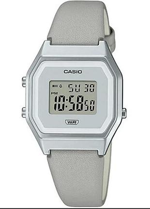 Casio vintage mini la680wel-8ef