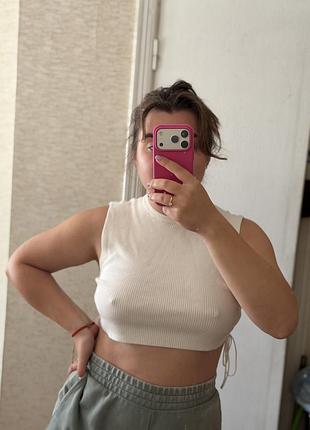 Білий укорочений топ zara, розмір m 🤍