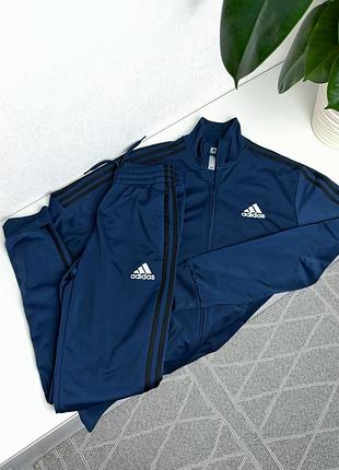 Жіночий спортивний костюм adidas