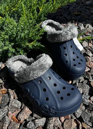 Crocs утепленные сабо унисекс baya lined fuzz strap синие