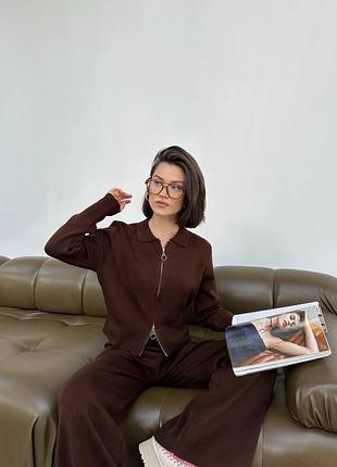 Трендовый трикотажный женский костюм