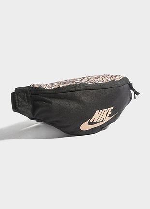 Жіноча бананка nike з регульованим ремінцем