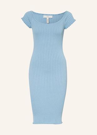 Платье от guess, в красивом голубом цвете