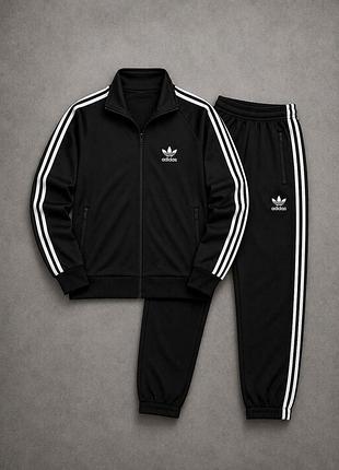 Спортивний костюм adidas