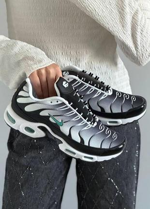Nike air max plus tn black-white-mint