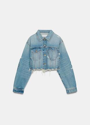 Джинсовая куртка с сердечками и подертостями zara